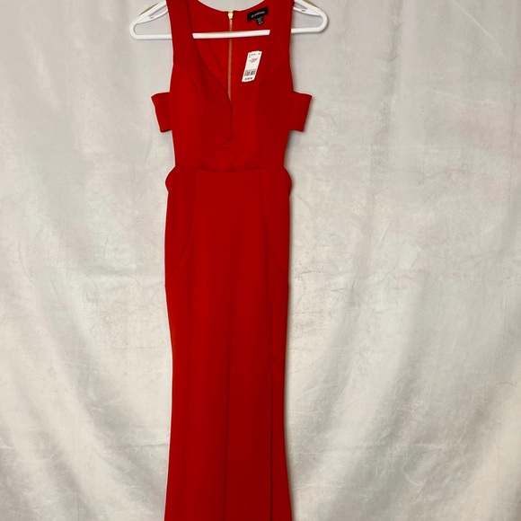 Le Chateau red gown - Picture 2 of 4